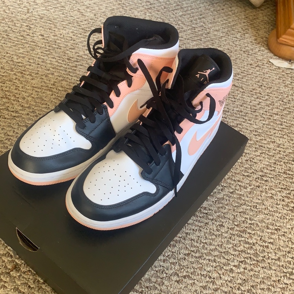 Jordan 1 mid Artic